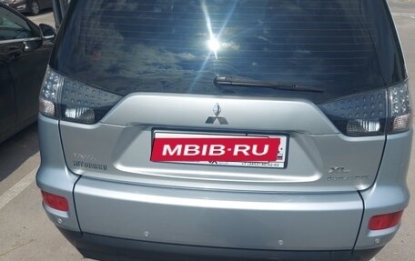 Mitsubishi Outlander III рестайлинг 3, 2010 год, 1 050 000 рублей, 2 фотография