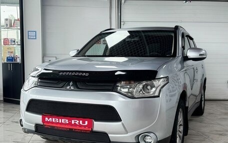 Mitsubishi Outlander III рестайлинг 3, 2012 год, 1 099 000 рублей, 2 фотография