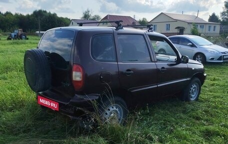 Chevrolet Niva I рестайлинг, 2004 год, 225 000 рублей, 3 фотография