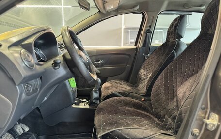 Renault Logan II, 2018 год, 750 000 000 рублей, 15 фотография