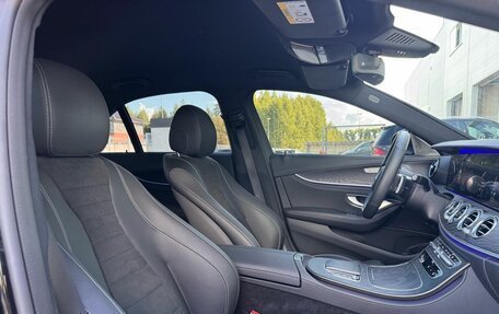 Mercedes-Benz E-Класс, 2020 год, 5 250 000 рублей, 29 фотография