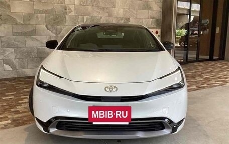 Toyota Prius IV XW50, 2023 год, 3 100 000 рублей, 2 фотография
