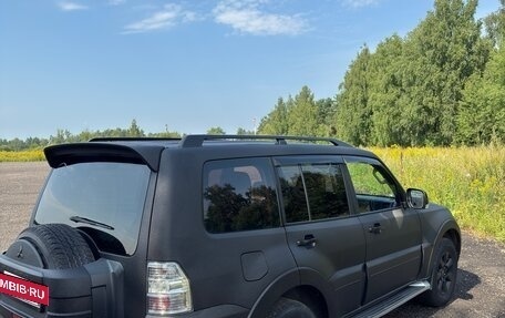 Mitsubishi Pajero IV, 2011 год, 1 800 000 рублей, 2 фотография