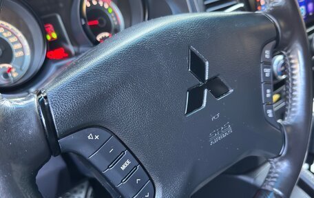 Mitsubishi Pajero IV, 2011 год, 1 800 000 рублей, 13 фотография