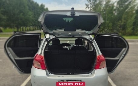 Toyota Vitz, 2005 год, 530 000 рублей, 11 фотография