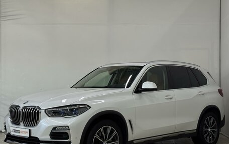 BMW X5, 2019 год, 5 999 000 рублей, 2 фотография