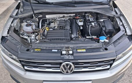 Volkswagen Tiguan II, 2020 год, 2 895 000 рублей, 13 фотография