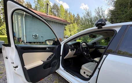 Volkswagen Jetta VI, 2013 год, 950 000 рублей, 15 фотография