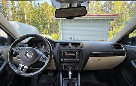 Volkswagen Jetta VI, 2013 год, 950 000 рублей, 16 фотография