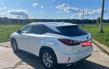 Lexus RX IV рестайлинг, 2017 год, 3 000 000 рублей, 4 фотография