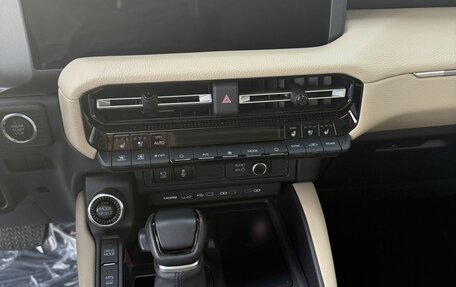 Toyota Land Cruiser Prado, 2025 год, 14 000 000 рублей, 21 фотография