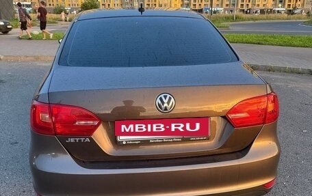 Volkswagen Jetta VI, 2011 год, 870 000 рублей, 4 фотография