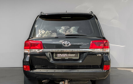 Toyota Land Cruiser 200, 2016 год, 5 800 000 рублей, 6 фотография