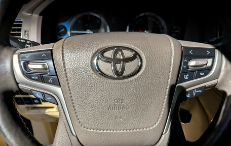 Toyota Land Cruiser 200, 2016 год, 5 800 000 рублей, 28 фотография
