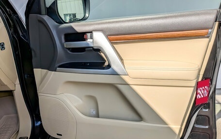 Toyota Land Cruiser 200, 2016 год, 5 800 000 рублей, 26 фотография