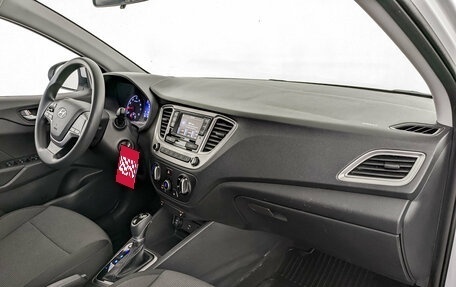 Hyundai Solaris II рестайлинг, 2022 год, 1 565 000 рублей, 11 фотография