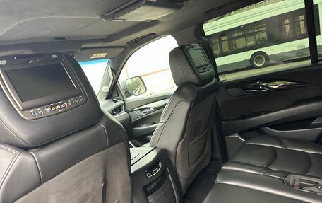 Cadillac Escalade IV, 2017 год, 5 600 000 рублей, 3 фотография