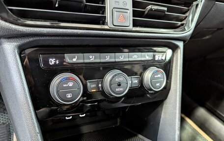 Volkswagen Taos, 2021 год, 2 350 000 рублей, 24 фотография