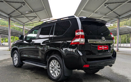 Toyota Land Cruiser Prado 150 рестайлинг 2, 2017 год, 3 940 000 рублей, 5 фотография