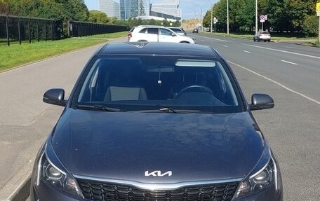 KIA Rio IV, 2021 год, 1 500 000 рублей, 2 фотография