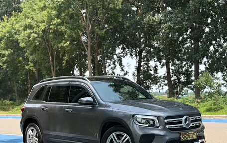 Mercedes-Benz GLB, 2023 год, 3 250 000 рублей, 2 фотография