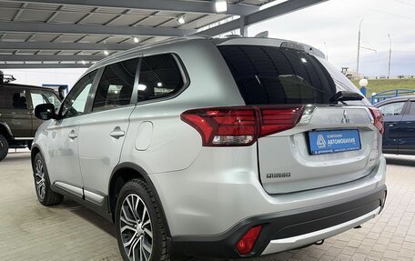 Mitsubishi Outlander III рестайлинг 3, 2018 год, 1 749 000 рублей, 3 фотография