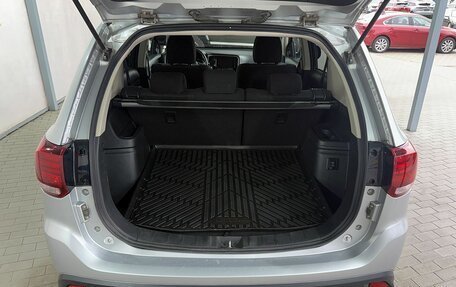 Mitsubishi Outlander III рестайлинг 3, 2018 год, 1 749 000 рублей, 9 фотография