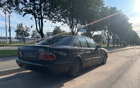 Mercedes-Benz E-Класс, 1999 год, 165 000 рублей, 3 фотография