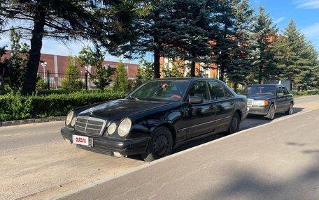 Mercedes-Benz E-Класс, 1999 год, 165 000 рублей, 2 фотография