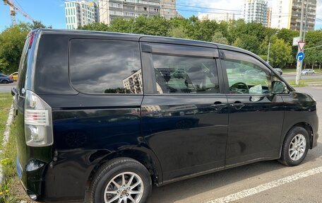 Toyota Voxy II, 2010 год, 1 290 000 рублей, 5 фотография
