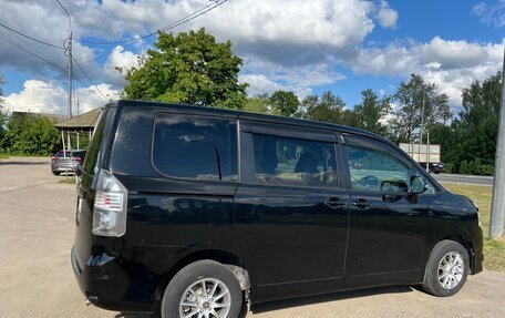 Toyota Voxy II, 2010 год, 1 290 000 рублей, 12 фотография