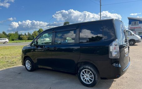 Toyota Voxy II, 2010 год, 1 290 000 рублей, 10 фотография