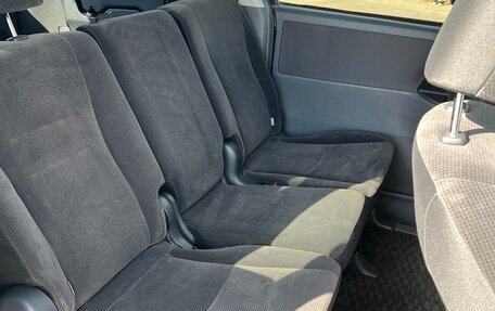 Toyota Voxy II, 2010 год, 1 290 000 рублей, 19 фотография