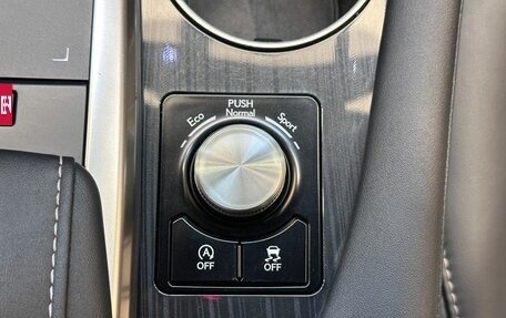 Lexus RX IV рестайлинг, 2021 год, 5 440 000 рублей, 26 фотография