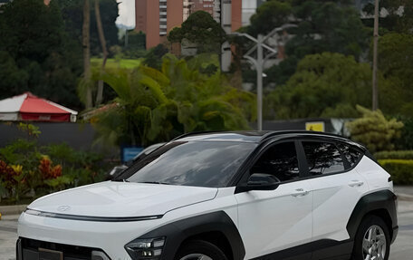 Hyundai Kona, 2023 год, 2 210 000 рублей, 1 фотография
