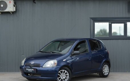 Toyota Yaris I рестайлинг, 2002 год, 209 999 рублей, 1 фотография