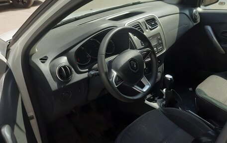 Renault Logan II, 2022 год, 940 000 рублей, 5 фотография