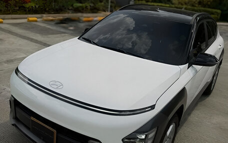 Hyundai Kona, 2023 год, 2 210 000 рублей, 3 фотография