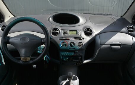 Toyota Yaris I рестайлинг, 2002 год, 209 999 рублей, 7 фотография