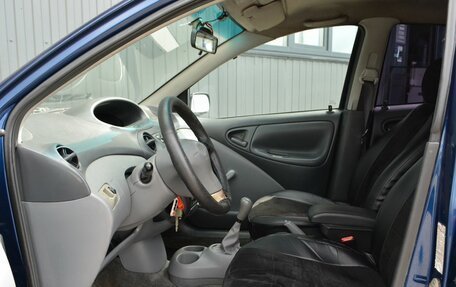 Toyota Yaris I рестайлинг, 2002 год, 209 999 рублей, 10 фотография