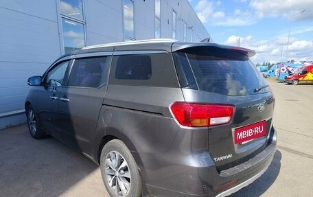 KIA Carnival III, 2018 год, 2 187 000 рублей, 3 фотография
