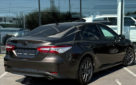 Toyota Camry, 2018 год, 2 250 000 рублей, 4 фотография