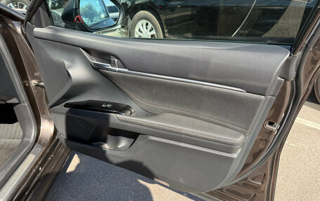 Toyota Camry, 2018 год, 2 250 000 рублей, 7 фотография
