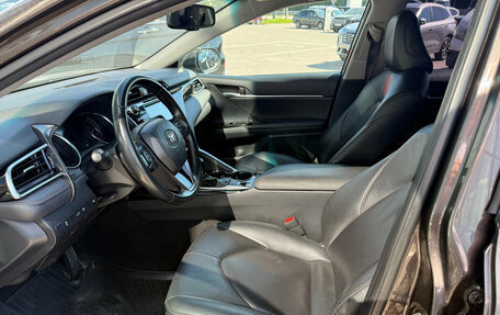 Toyota Camry, 2018 год, 2 250 000 рублей, 14 фотография