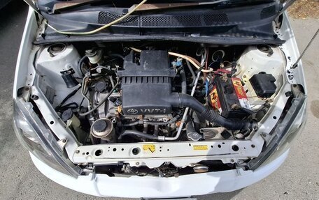 Toyota Vitz, 2000 год, 270 000 рублей, 8 фотография