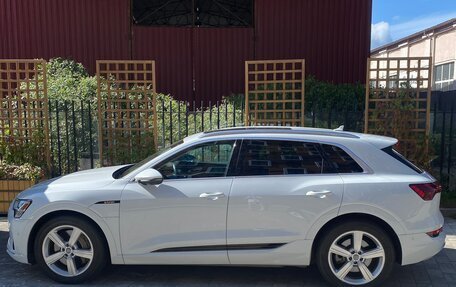 Audi e-tron I, 2019 год, 3 850 000 рублей, 2 фотография