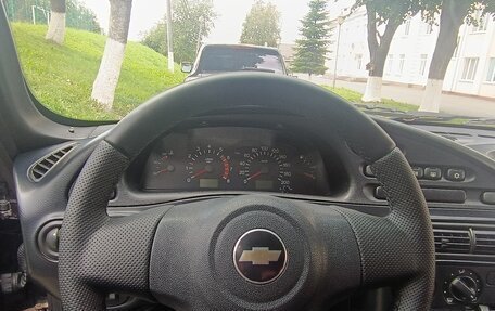 Chevrolet Niva I рестайлинг, 2015 год, 780 000 рублей, 3 фотография