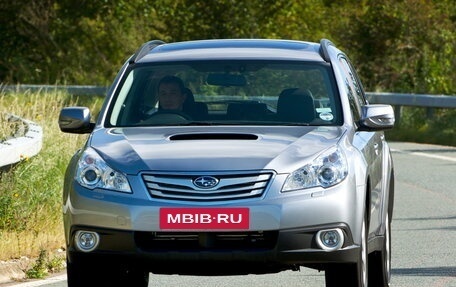 Subaru Outback IV рестайлинг, 2010 год, 1 255 000 рублей, 3 фотография