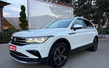 Volkswagen Tiguan II, 2021 год, 3 650 000 рублей, 1 фотография
