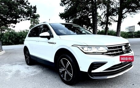 Volkswagen Tiguan II, 2021 год, 3 650 000 рублей, 5 фотография